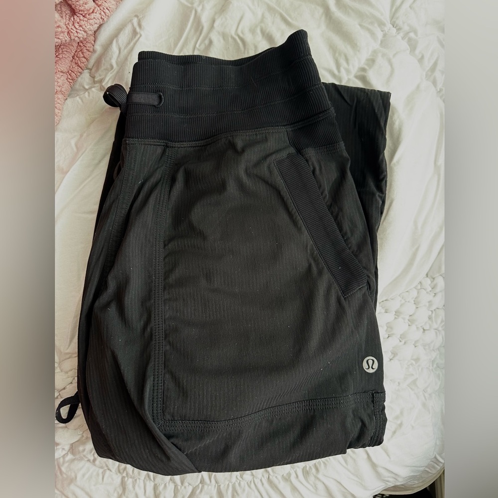 Lululemon dance studio pants - black - size 6 - adjustable bottom - inseam 32”
